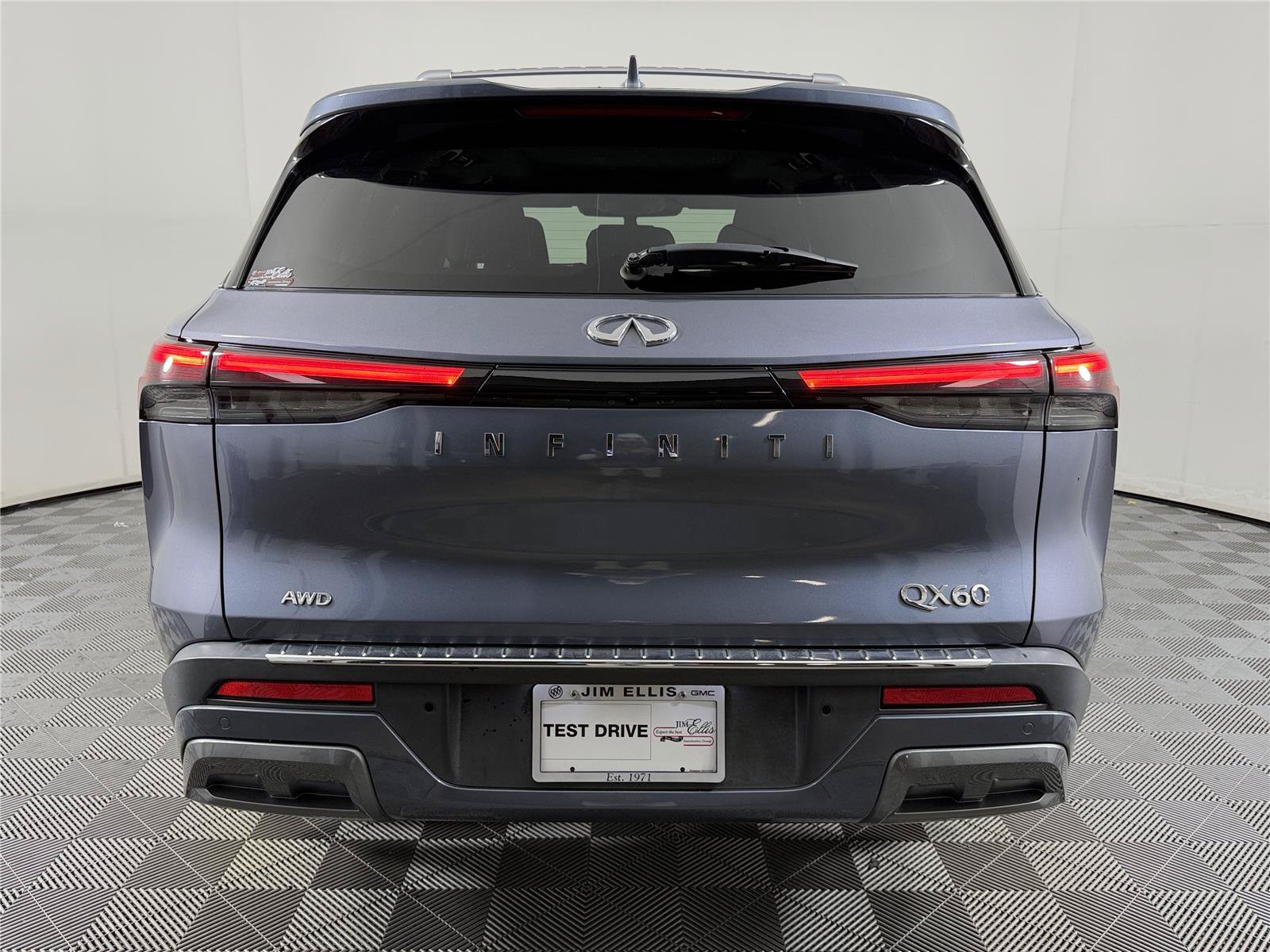 Used 2023 INFINITI QX60 Sensory w/ Cargo Package AWD/4WD image 5