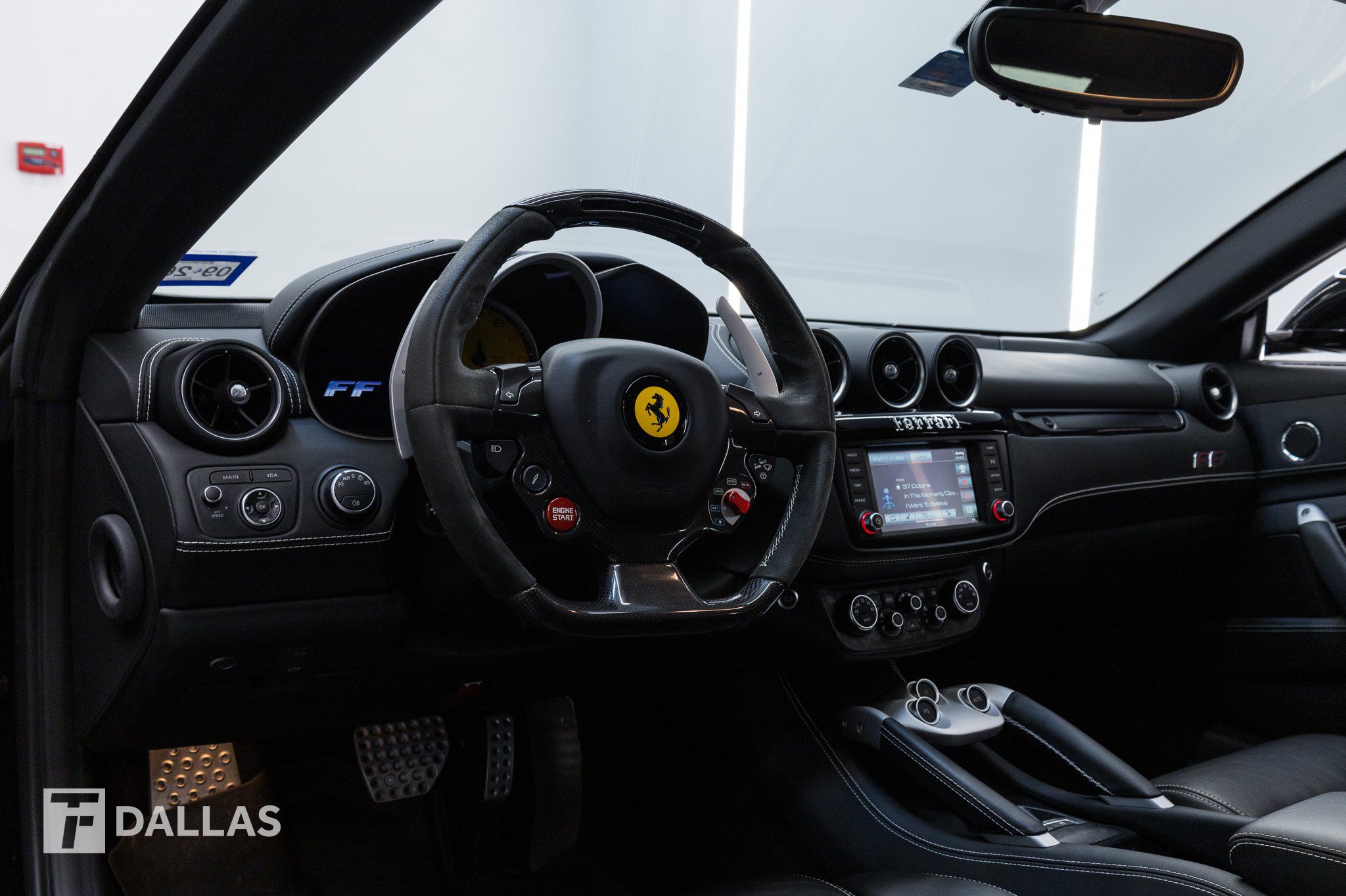 Used 2016 Ferrari FF AWD/4WD image 4