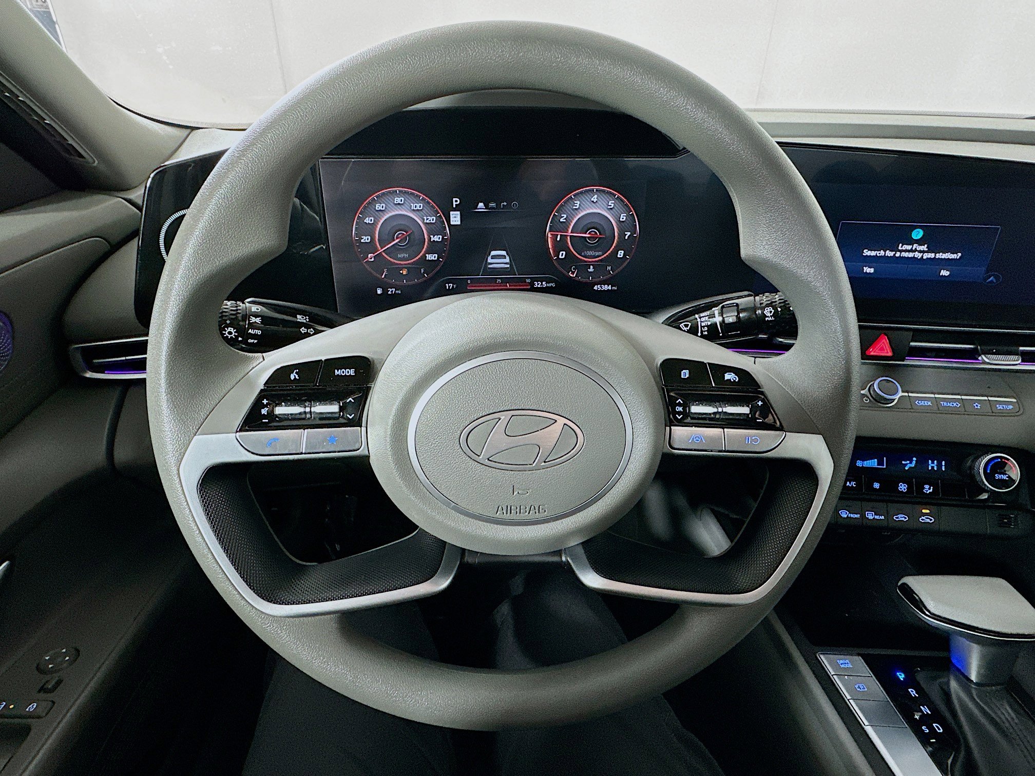 Certified 2024 Hyundai Elantra SEL image 11