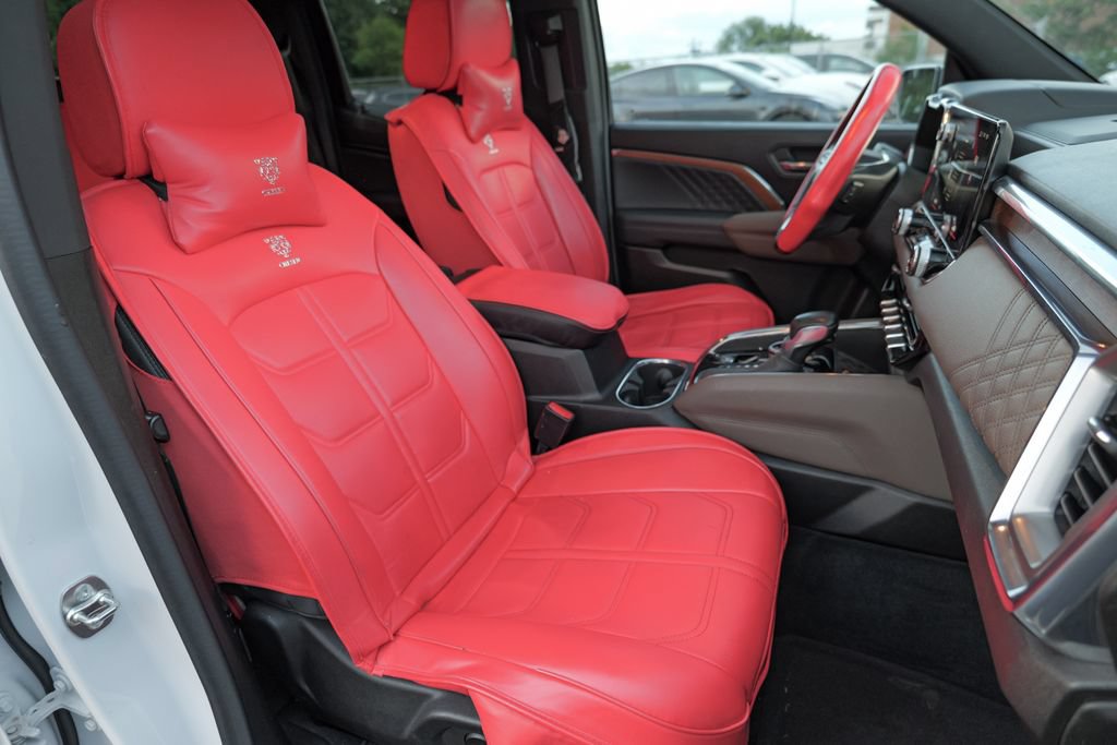 Used 2024 GMC Canyon Denali AWD/4WD image 37