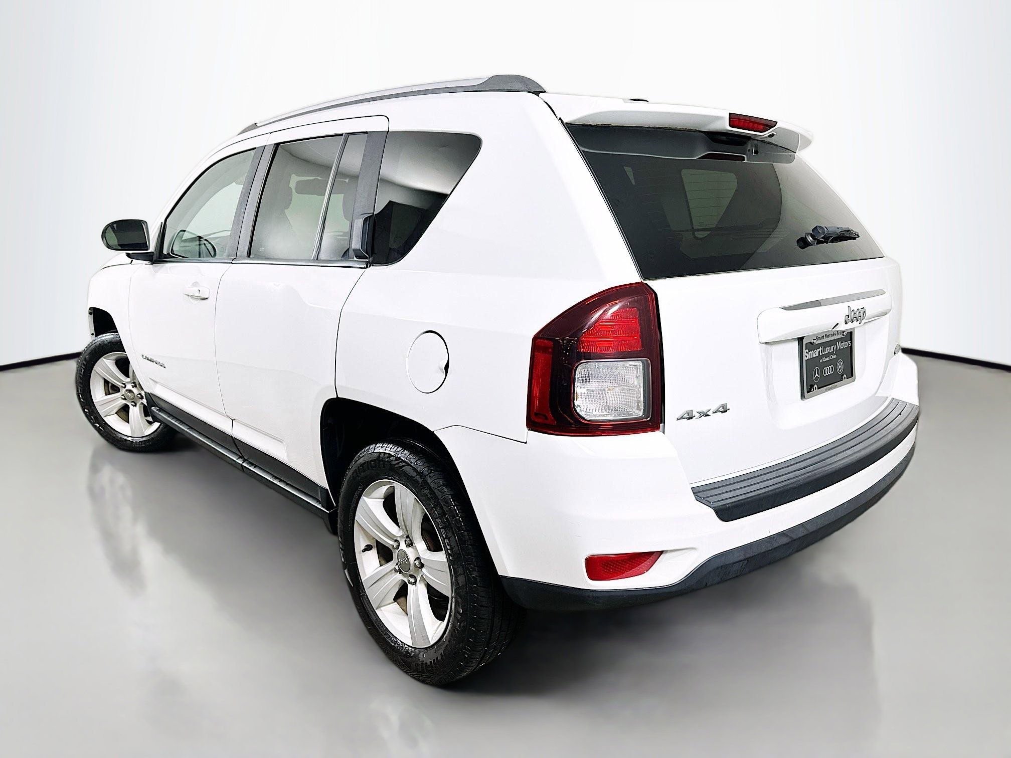 Used 2016 Jeep Compass Latitude AWD/4WD image 7