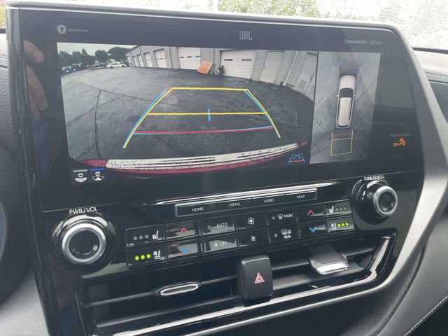 Used 2021 Toyota Highlander Platinum FWD image 35