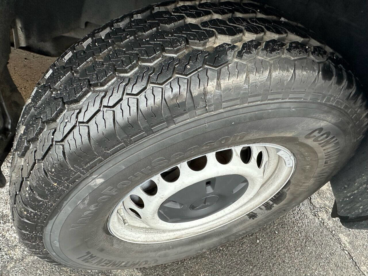 Used 2011 Mercedes-Benz Sprinter 2500 image 18