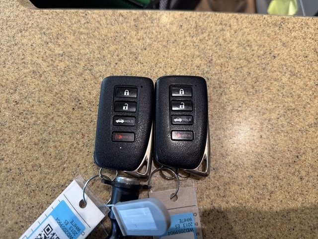 Used 2013 Lexus ES 350 image 37