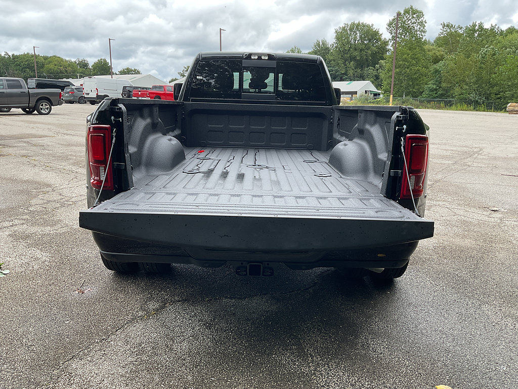 New 2027 RAM 3500 Laramie AWD/4WD image 13