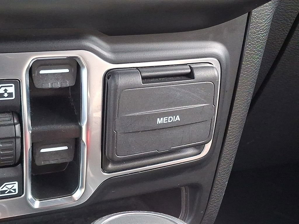 Used 2022 Jeep Gladiator Sport AWD/4WD image 25