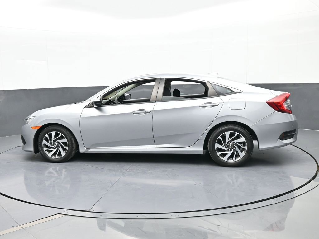 Used 2018 Honda Civic EX image 3