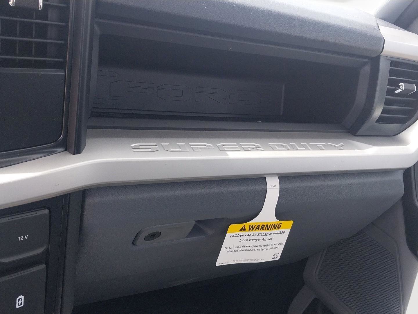 New 2026 Ford F250 XL w/ XL Chrome Package image 17