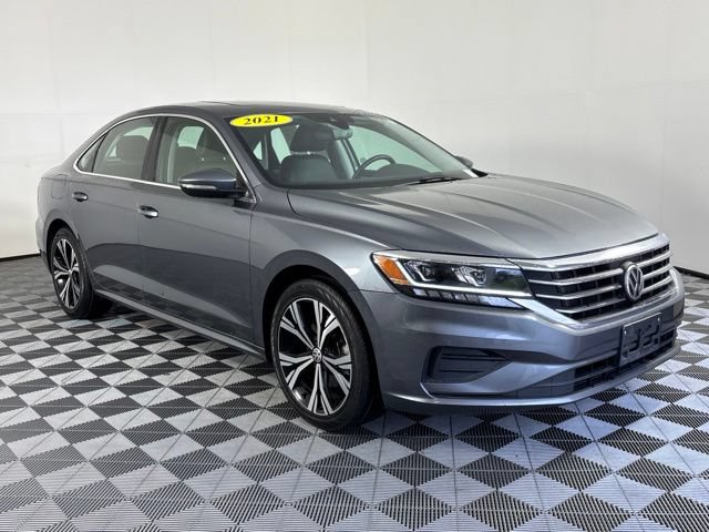 Used 2021 Volkswagen Passat 2.0T SE FWD image 4