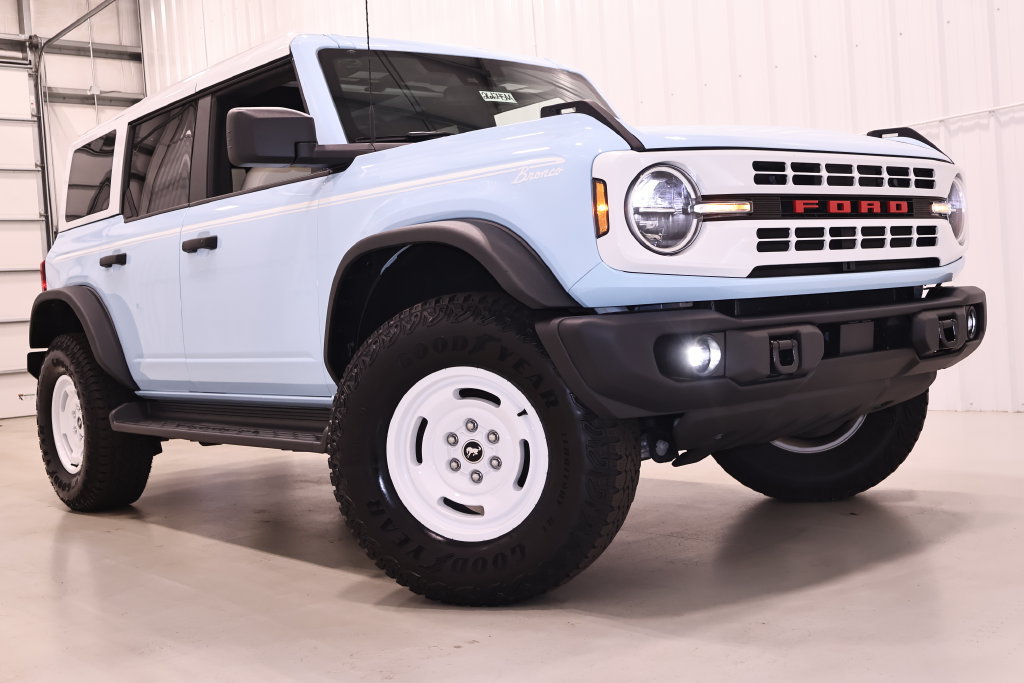 Used 2025 Ford Bronco Heritage Edition AWD/4WD image 36