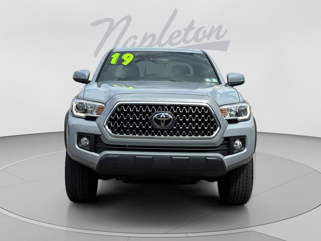 Used 2019 Toyota Tacoma TRD Off-Road w/ Technology Package AWD/4WD image 9