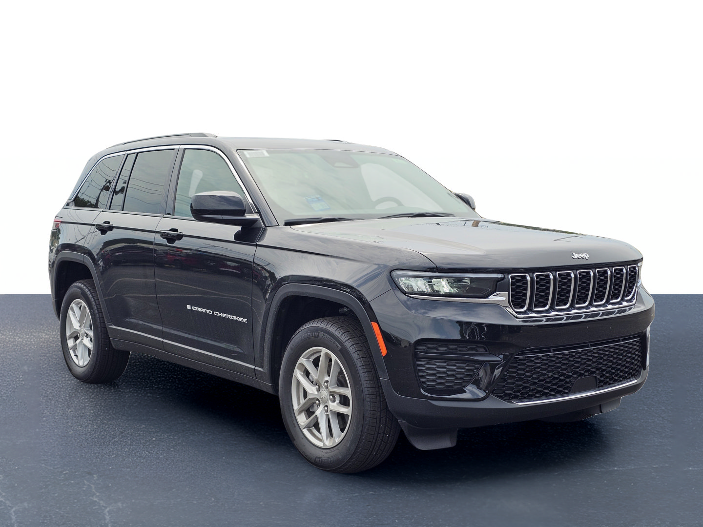 New 2026 Jeep Grand Cherokee Laredo X RWD image 5