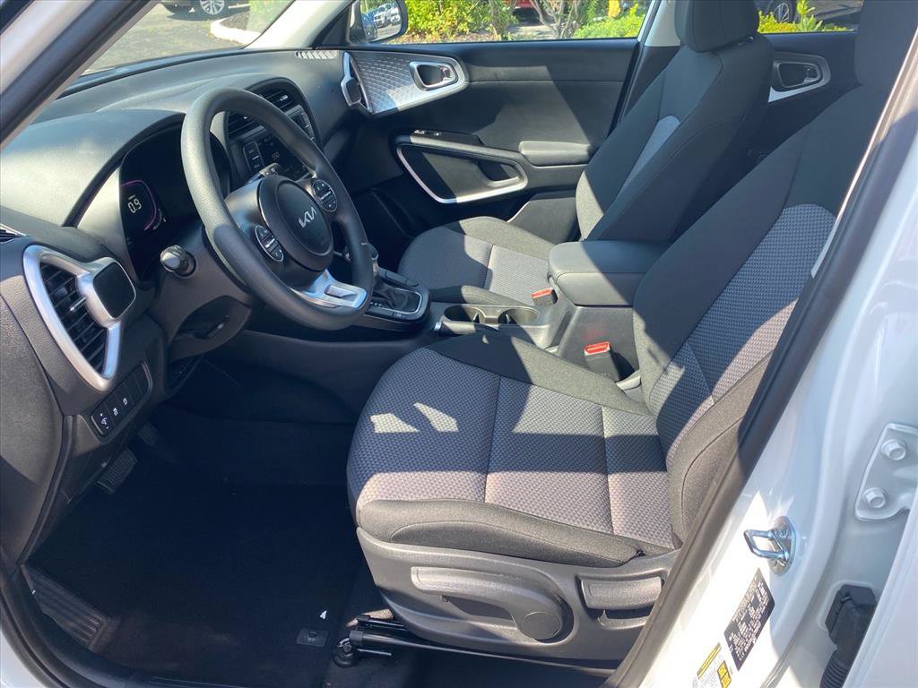 Certified 2025 Kia Soul LX FWD image 10