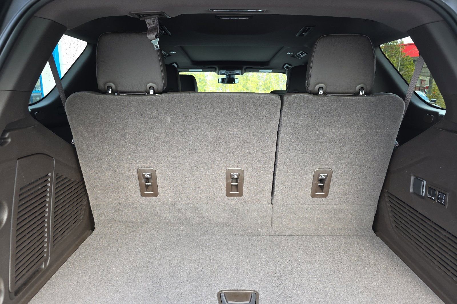 Used 2022 GMC Yukon Denali image 16