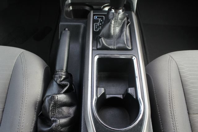 Used 2016 Toyota Tacoma SR5 w/ SR5 Appearance Package (SN) RWD image 40