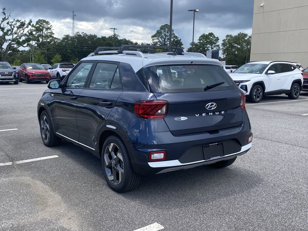 New 2026 Hyundai Venue SEL FWD image 6