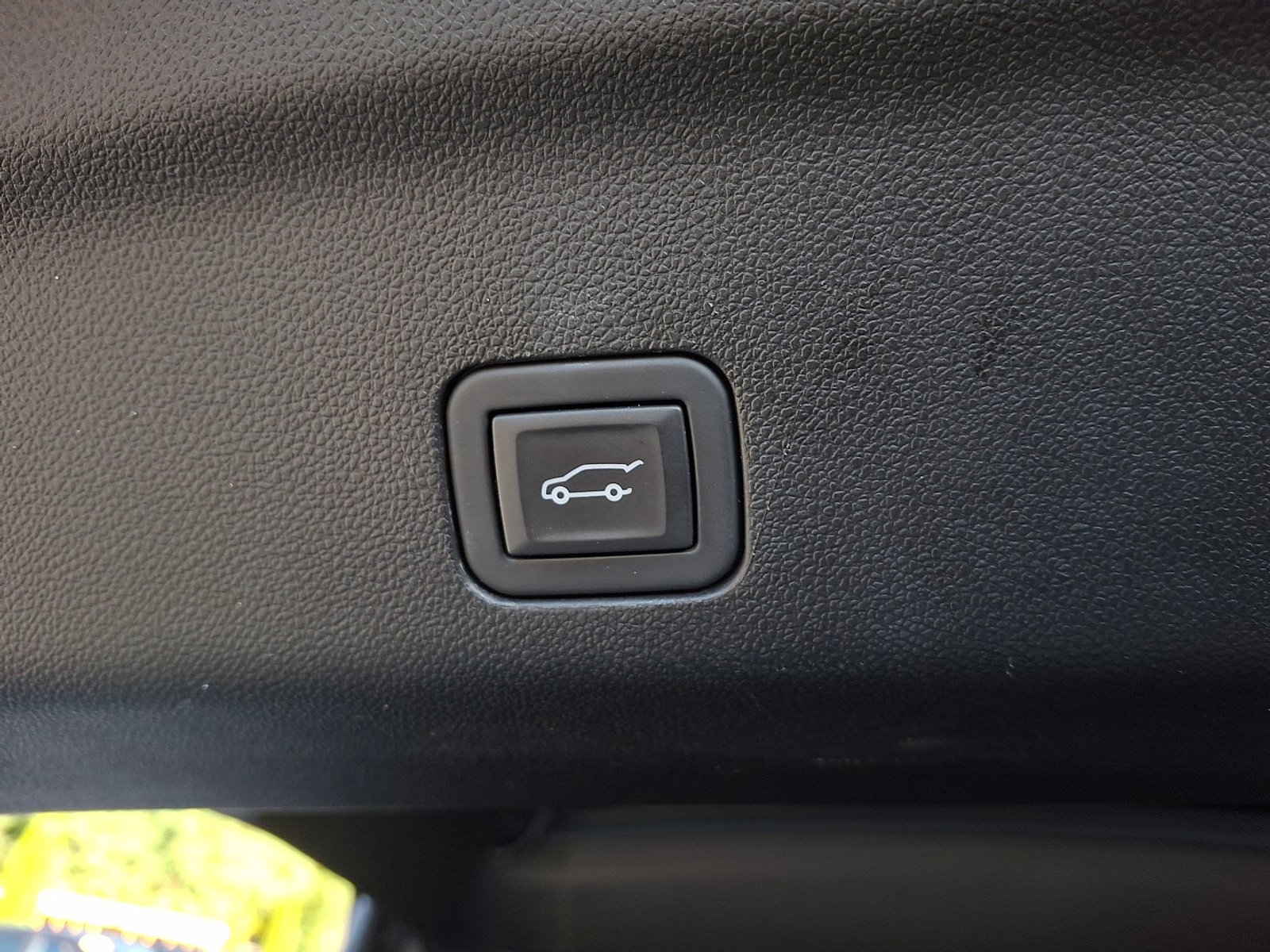 Used 2023 Chevrolet Tahoe Z71 w/ Luxury Package image 30