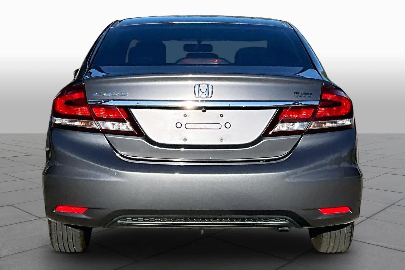 Used 2015 Honda Civic SE image 5