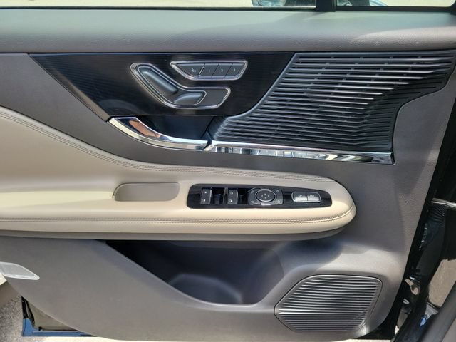 Certified 2022 Lincoln Corsair Reserve FWD image 15