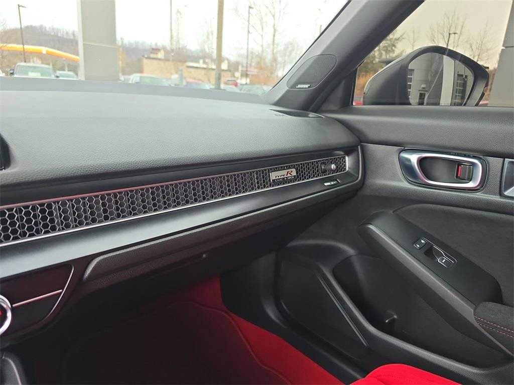 Used 2025 Honda Civic Type R image 25