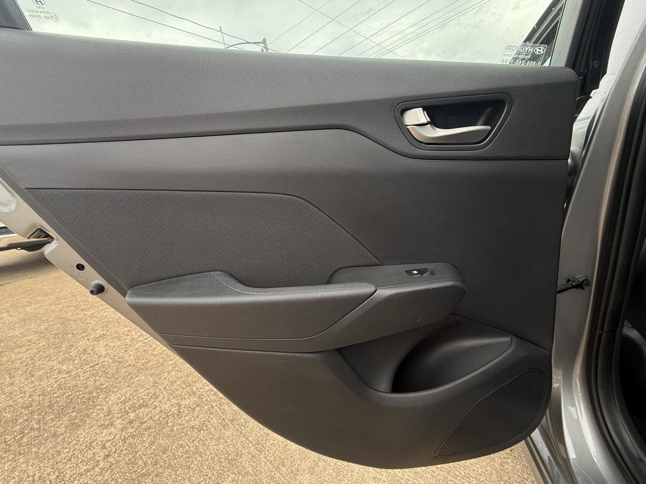 Used 2021 Hyundai Accent SE FWD image 46