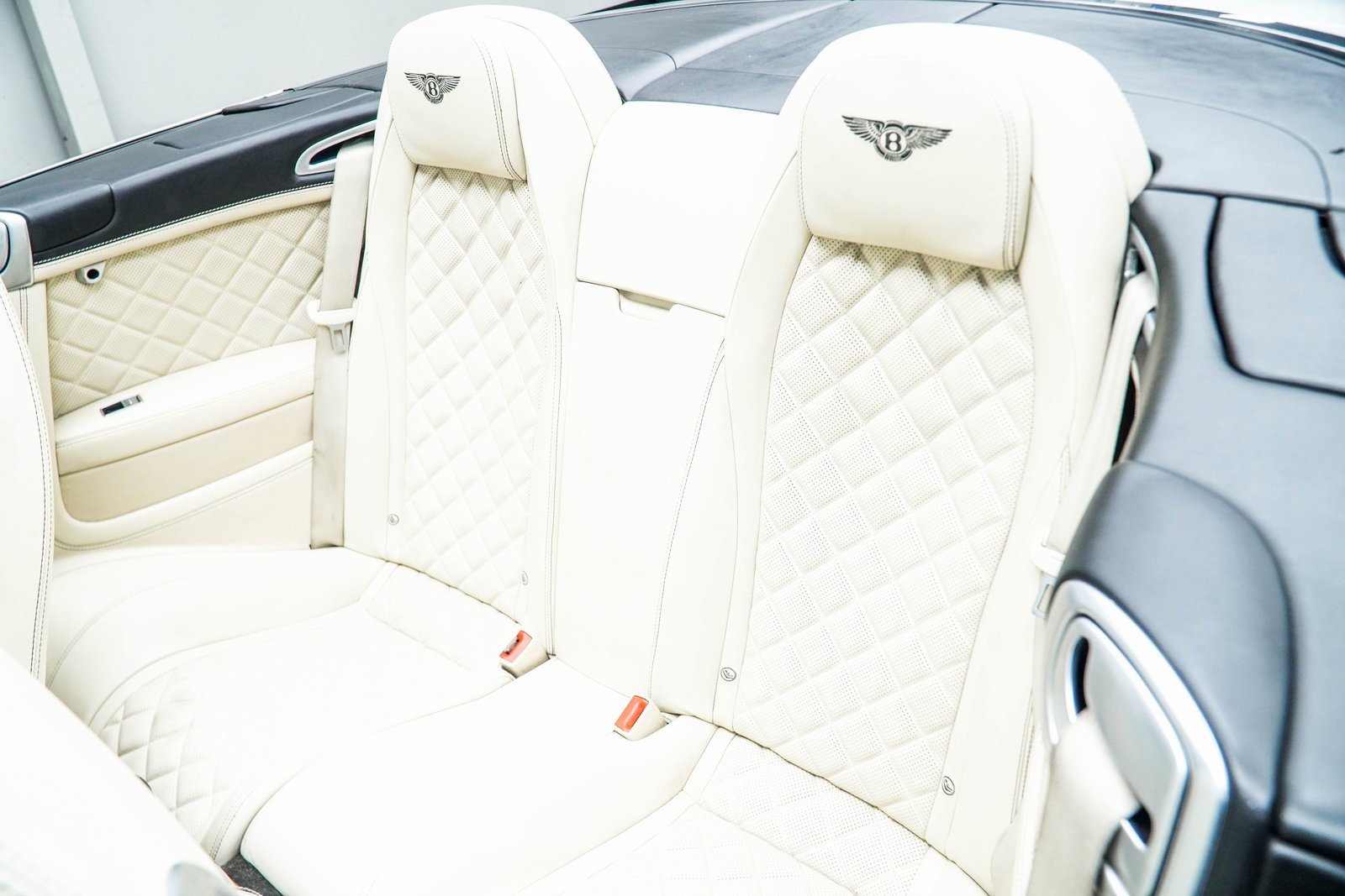 Used 2017 Bentley Continental GT image 37