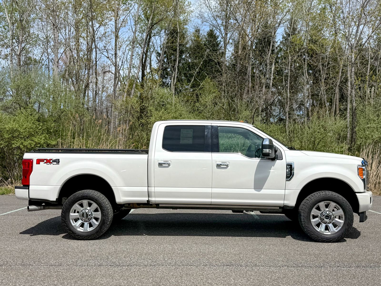 Certified 2019 Ford F250 Platinum w/ Platinum Ultimate Package AWD/4WD image 8