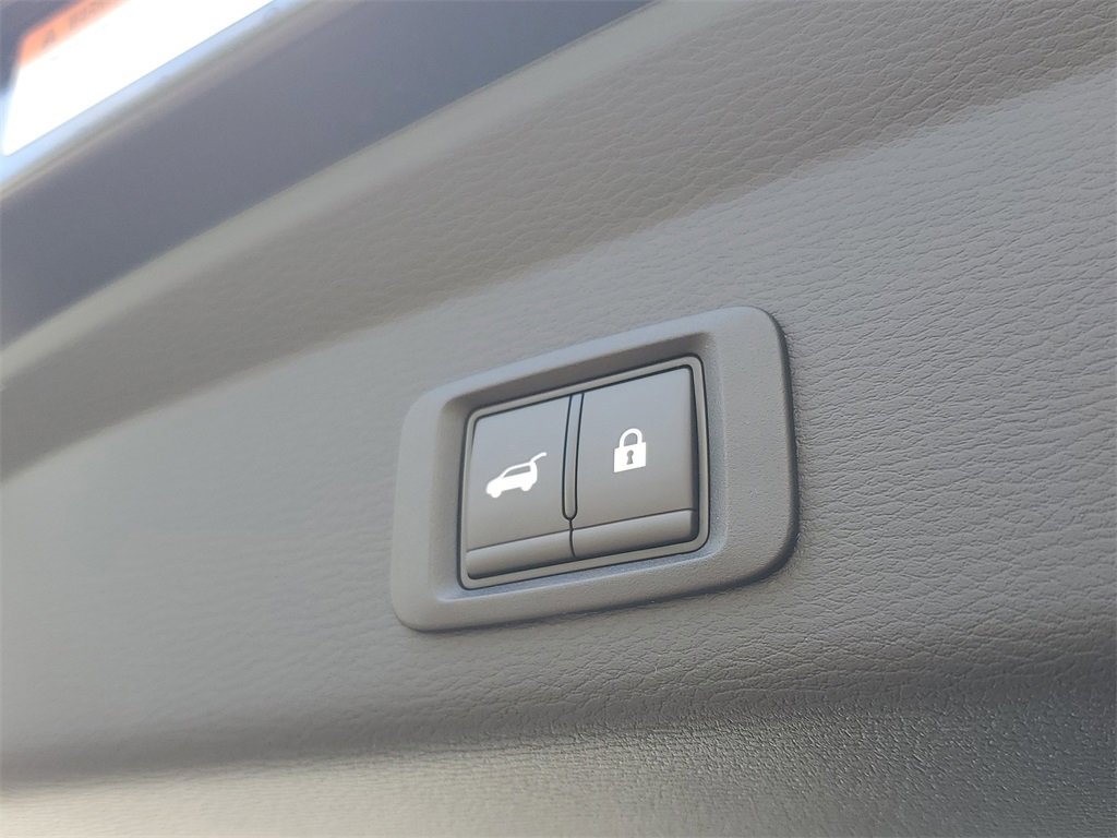 New 2026 Mitsubishi Outlander SEL image 11