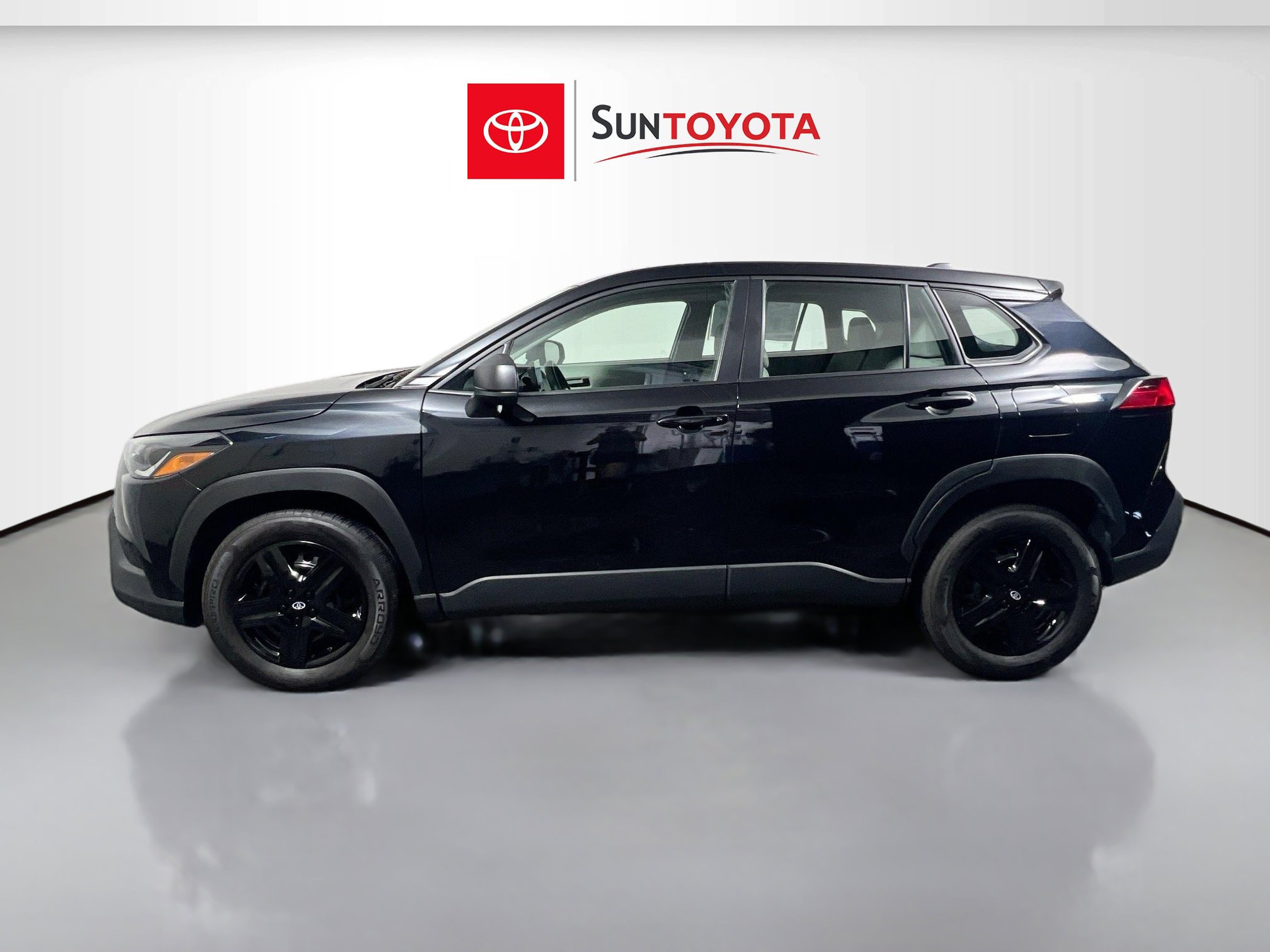 Used 2025 Toyota Corolla Cross L image 7