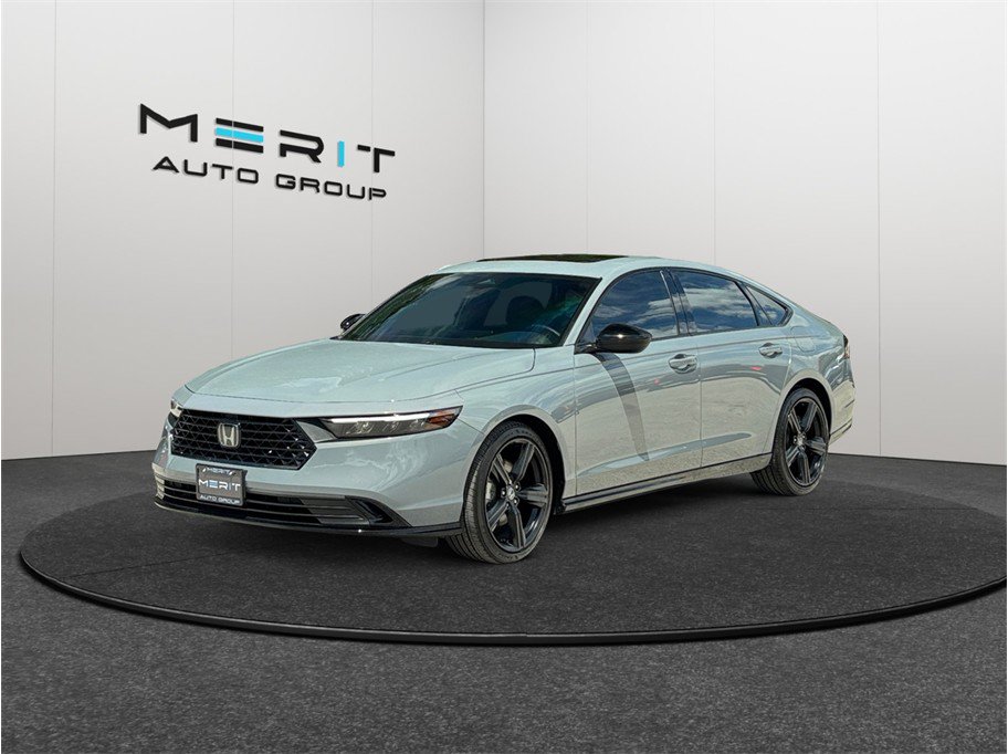 Used 2025 Honda Accord Sport image 4