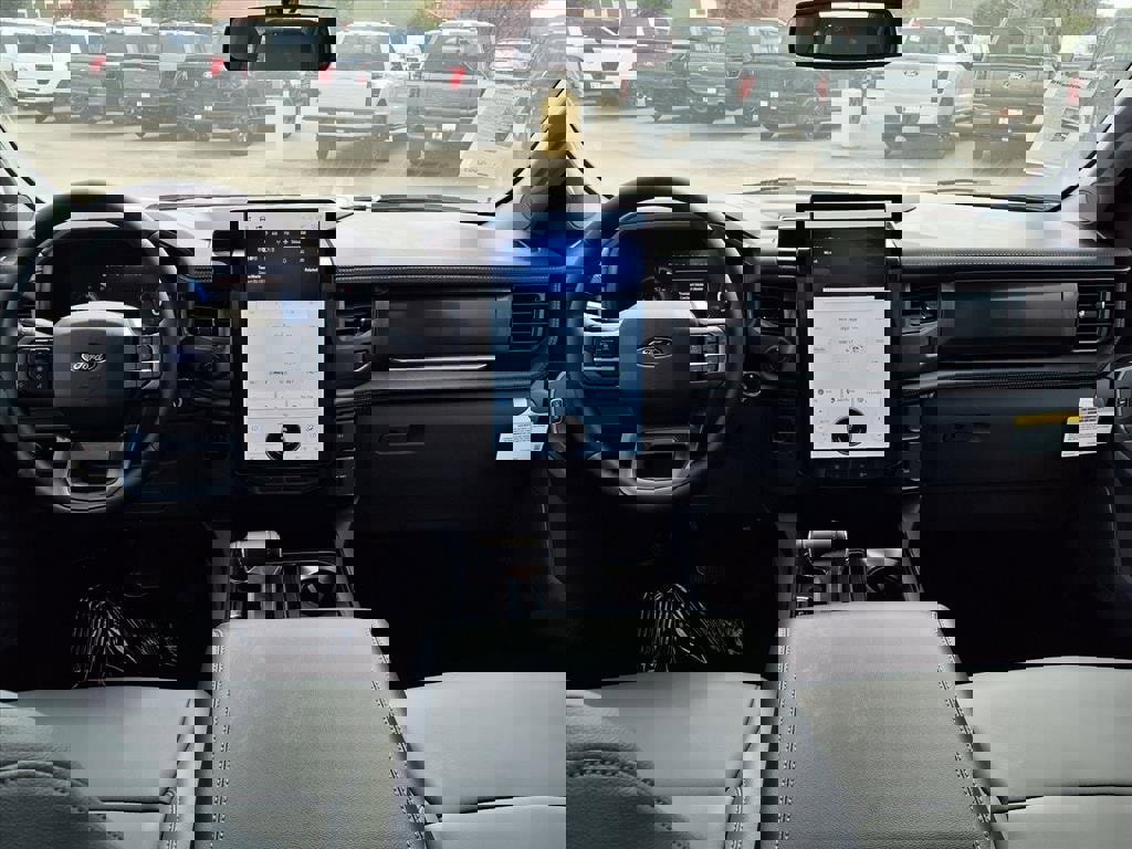 New 2025 Ford F150 Lightning Flash image 7