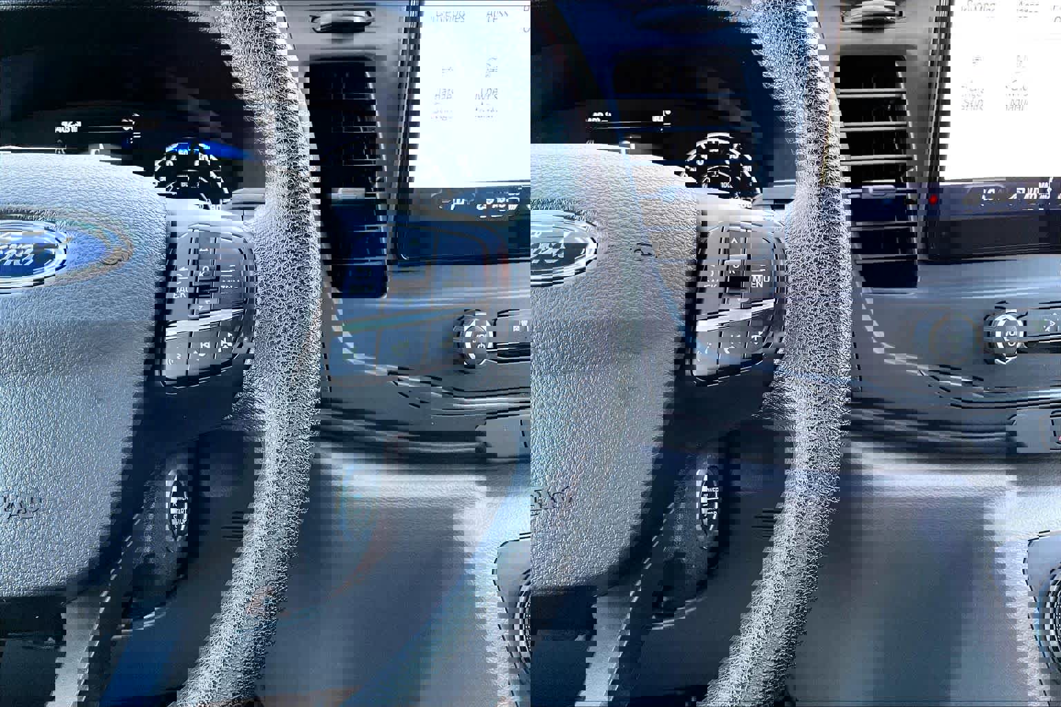 Used 2022 Ford E-Transit Medium Roof image 22