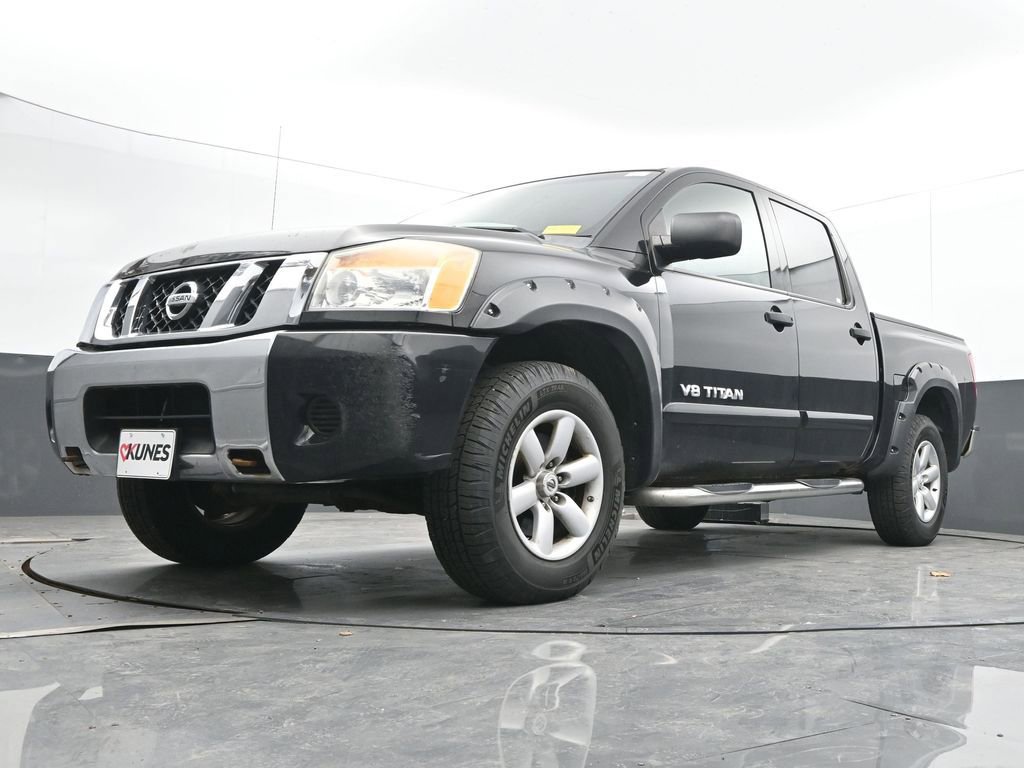 Used 2011 Nissan Titan SV AWD/4WD image 24