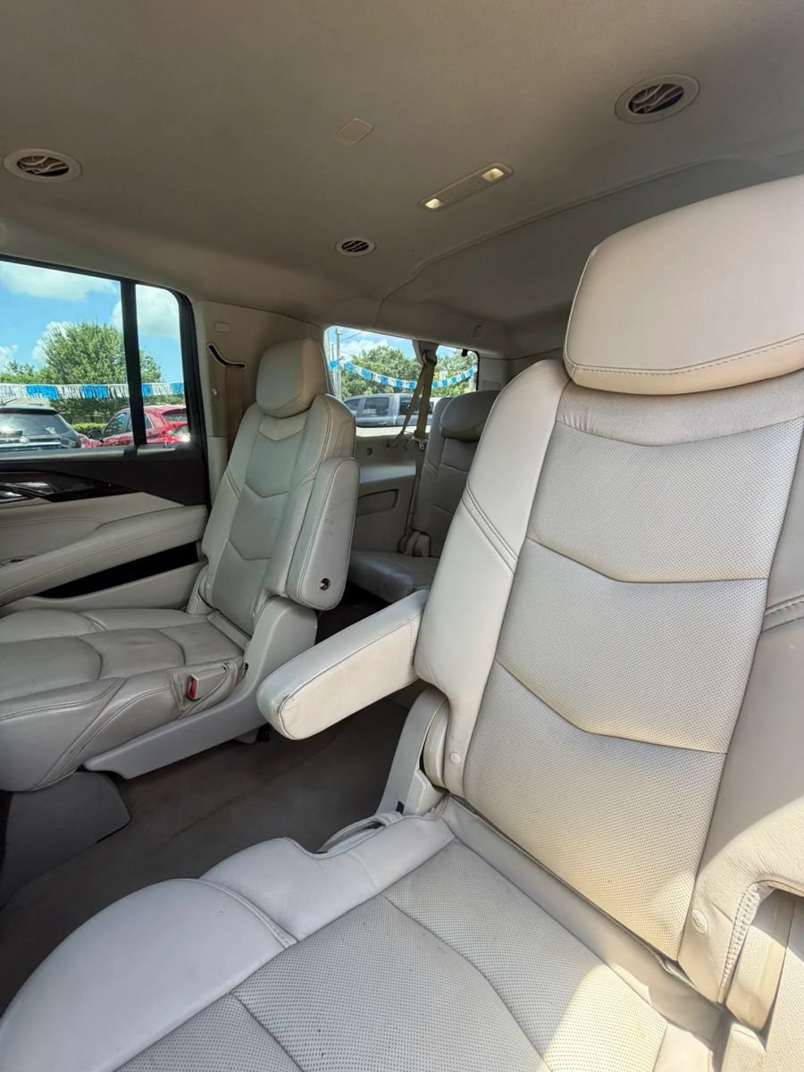 Used 2015 Cadillac Escalade ESV Luxury RWD image 13
