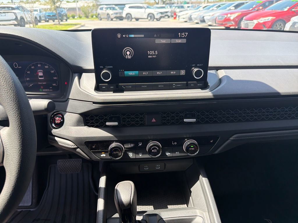 Used 2025 Honda Accord SE image 30