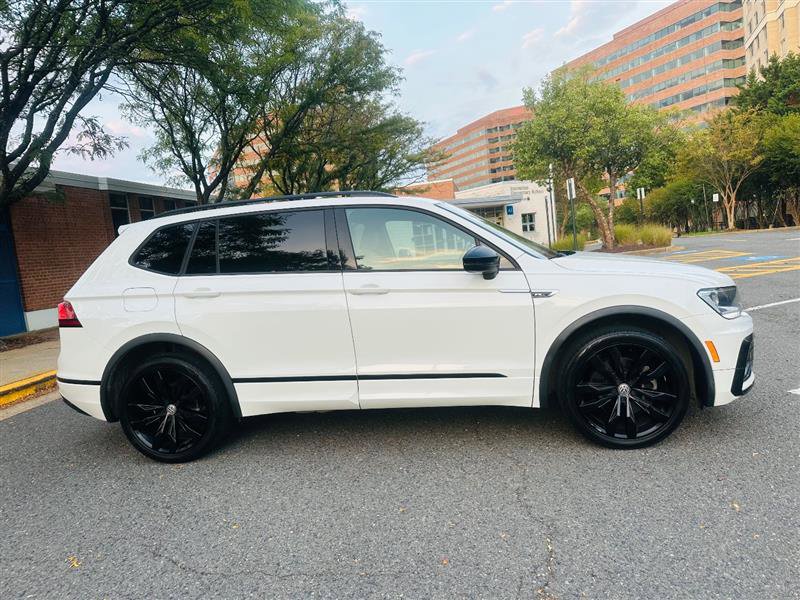 Used 2021 Volkswagen Tiguan SE R-Line image 8
