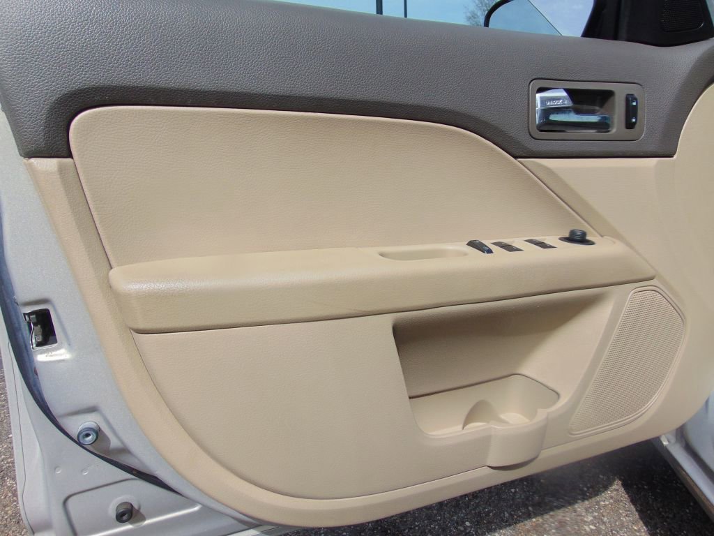 Used 2009 Ford Fusion SE image 20