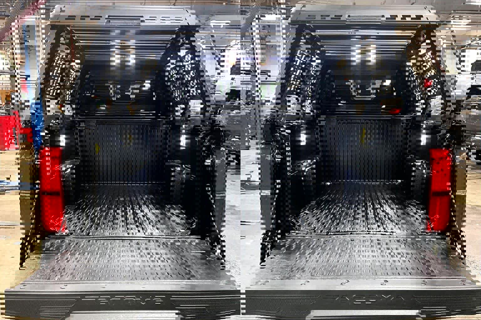 Certified 2025 Toyota Tacoma SR5 image 30