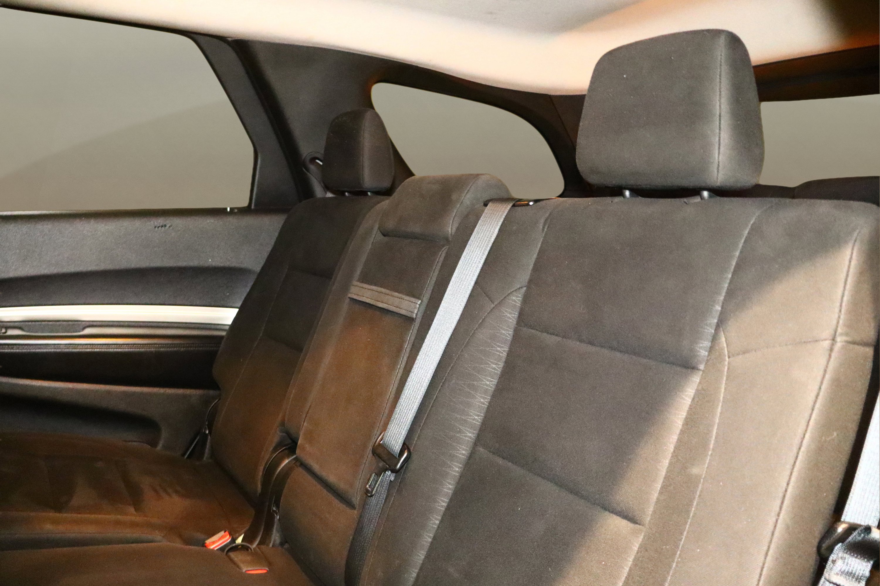 Used 2018 Dodge Durango SXT w/ 3rd Row Seating Group image 16