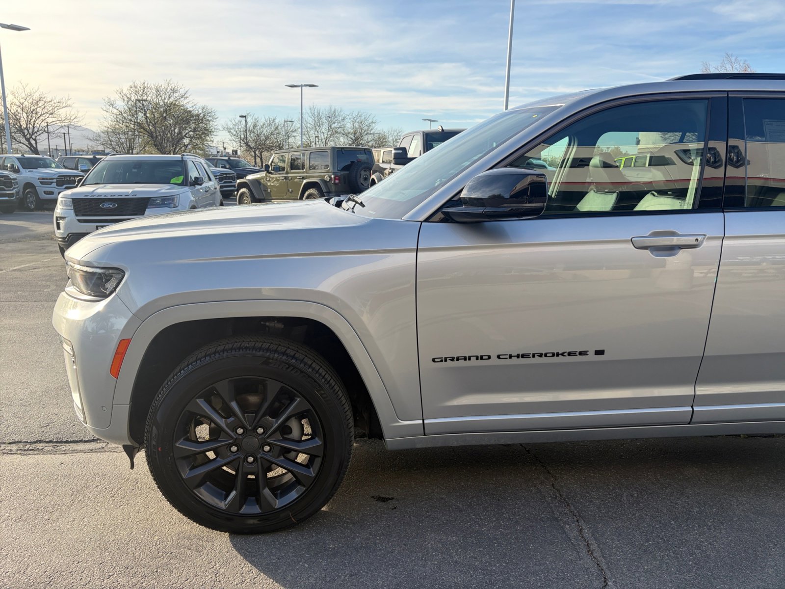 New 2026 Jeep Grand Cherokee Limited Reserve image 9