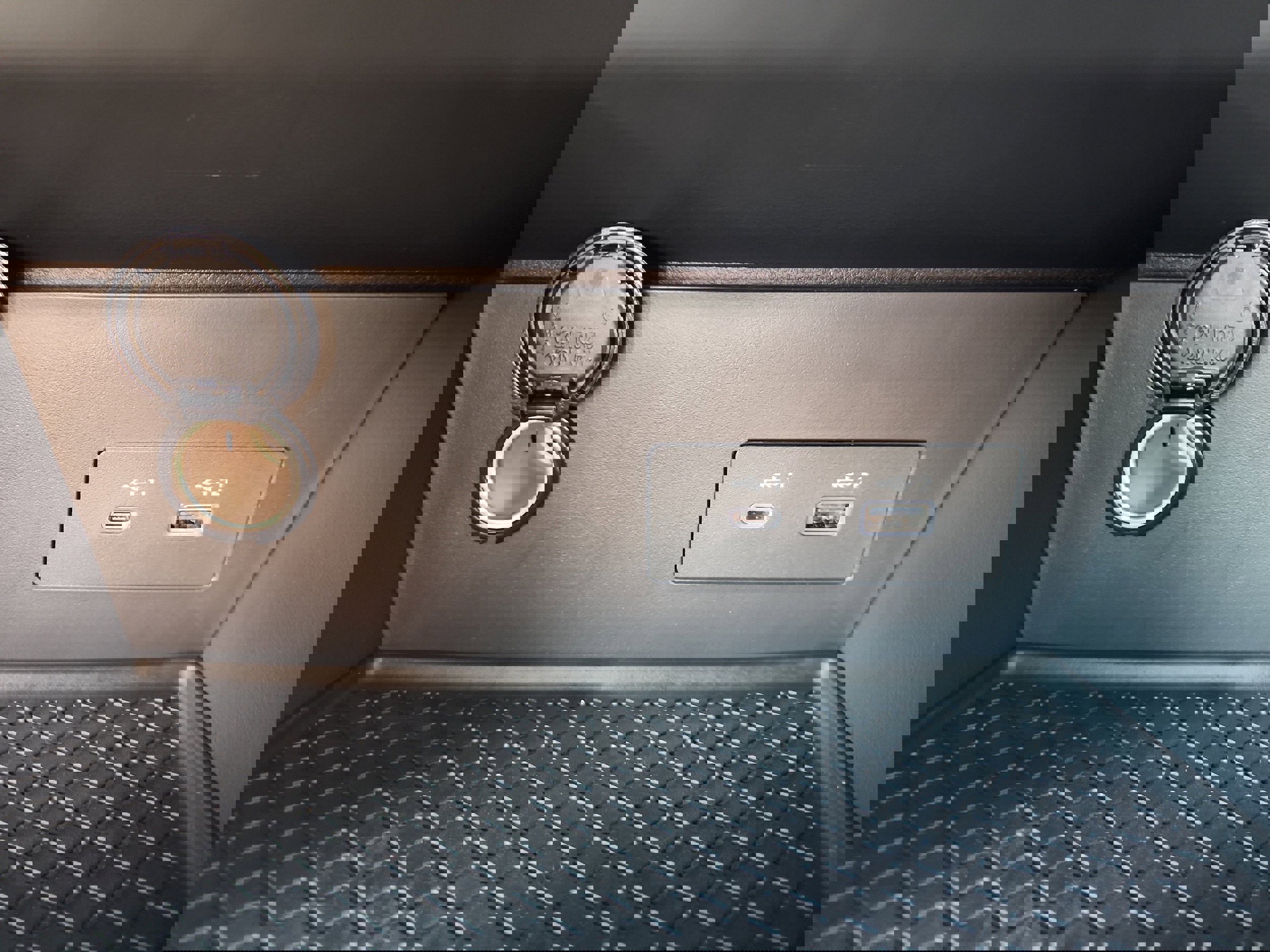 New 2025 Nissan Pathfinder SV image 14