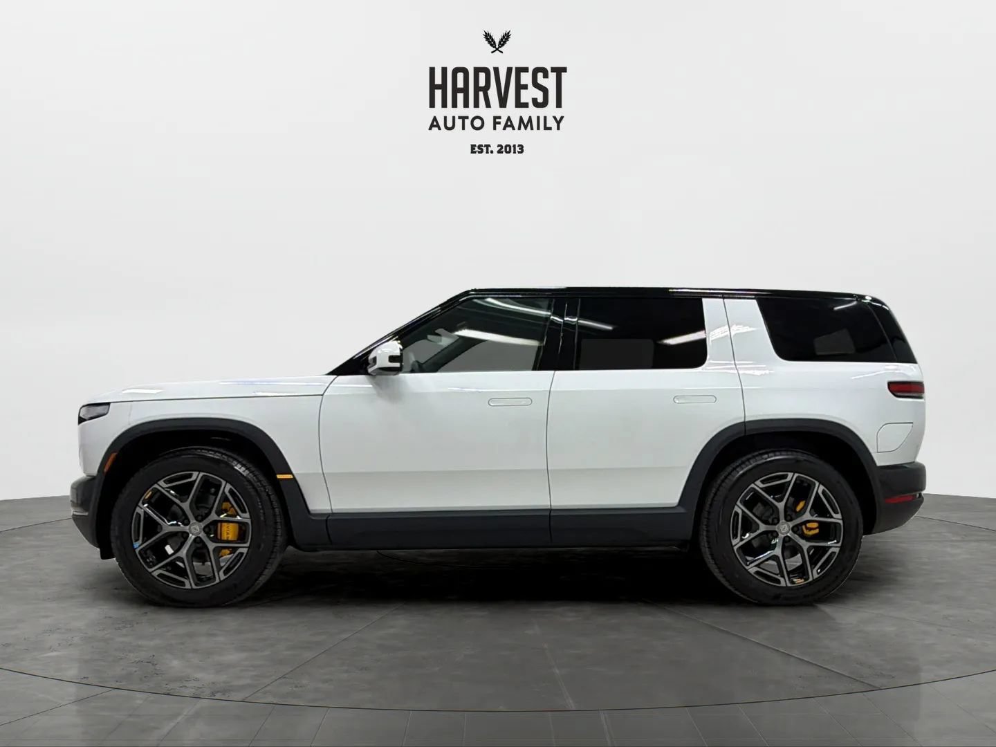 Used 2027 Rivian R2 Performance AWD/4WD image 2