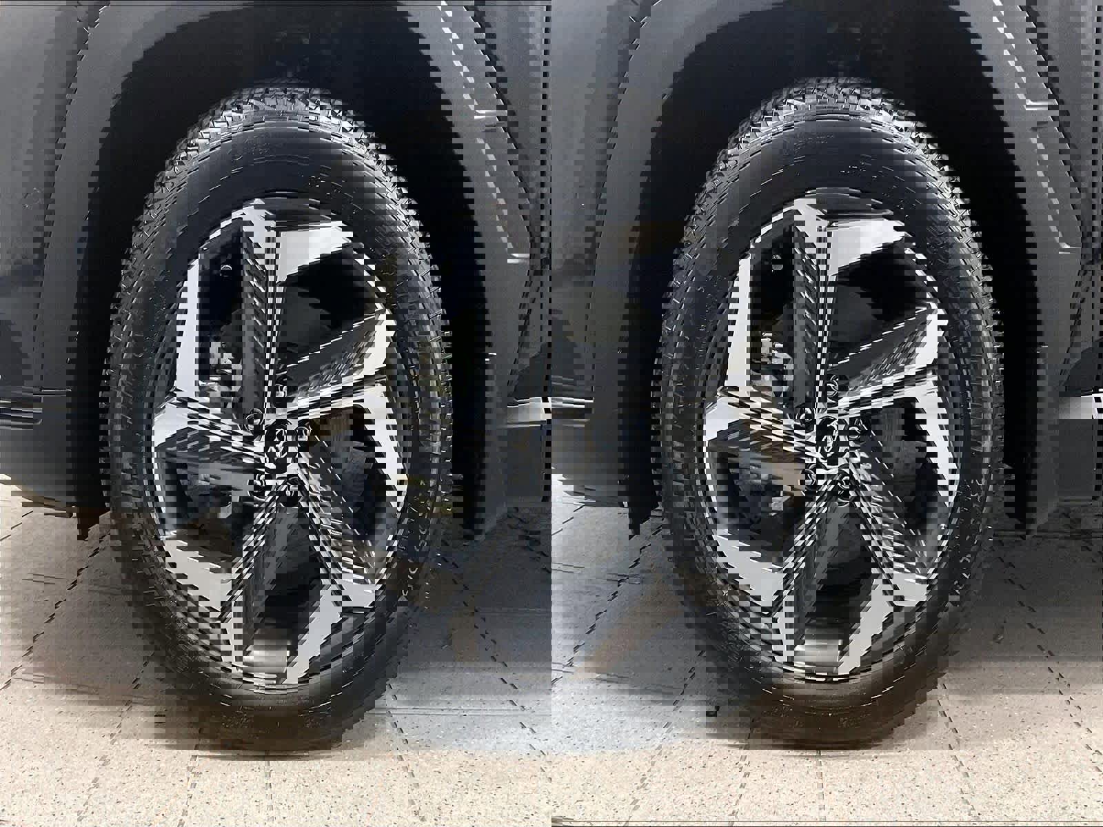 Used 2023 Hyundai Tucson Limited w/ Cargo Package image 7