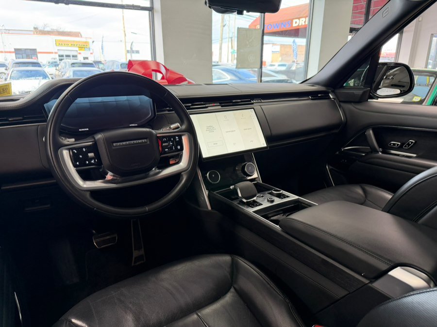 Used 2022 Land Rover Range Rover Long Wheelbase First Edition AWD/4WD image 28