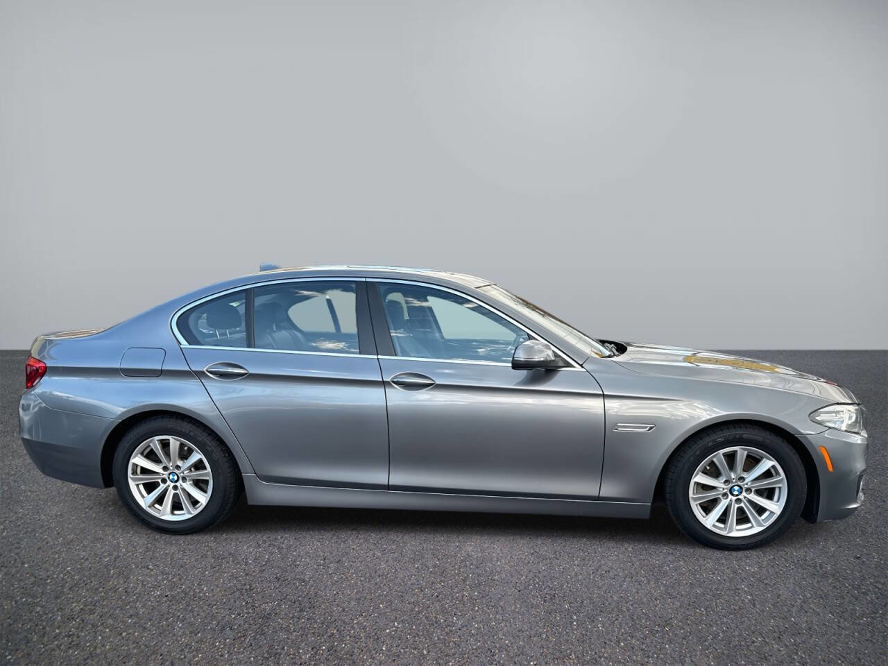Used 2016 BMW 528i xDrive Sedan image 5