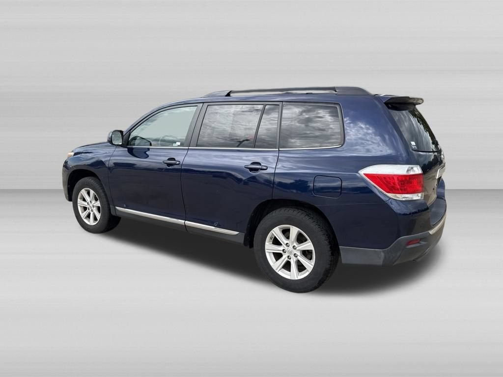 Used 2011 Toyota Highlander SE w/ Tow Pkg AWD/4WD image 8