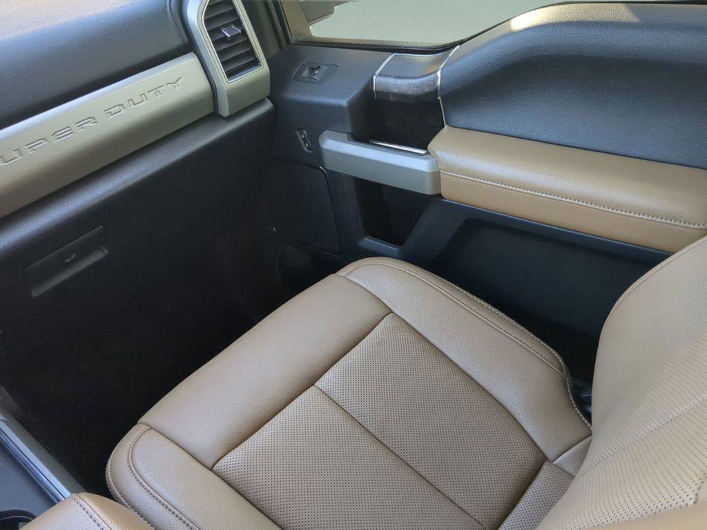 Used 2022 Ford F350 Lariat w/ Lariat Value Package AWD/4WD image 39