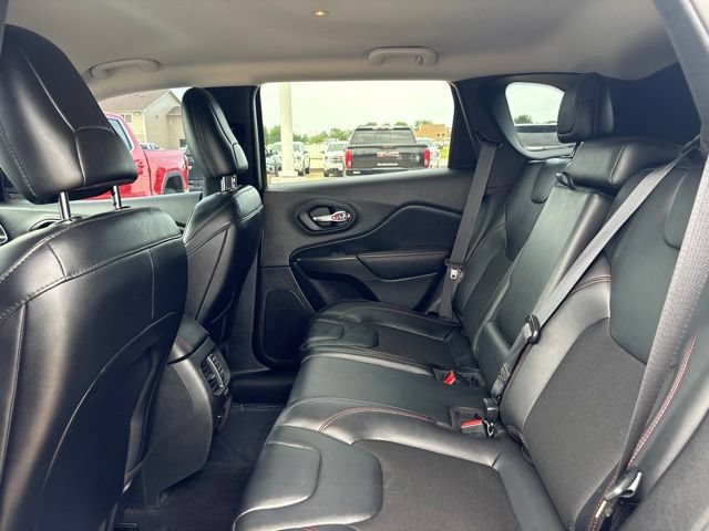 Used 2022 Jeep Cherokee Trailhawk w/ Comfort/Convenience Group AWD/4WD image 29