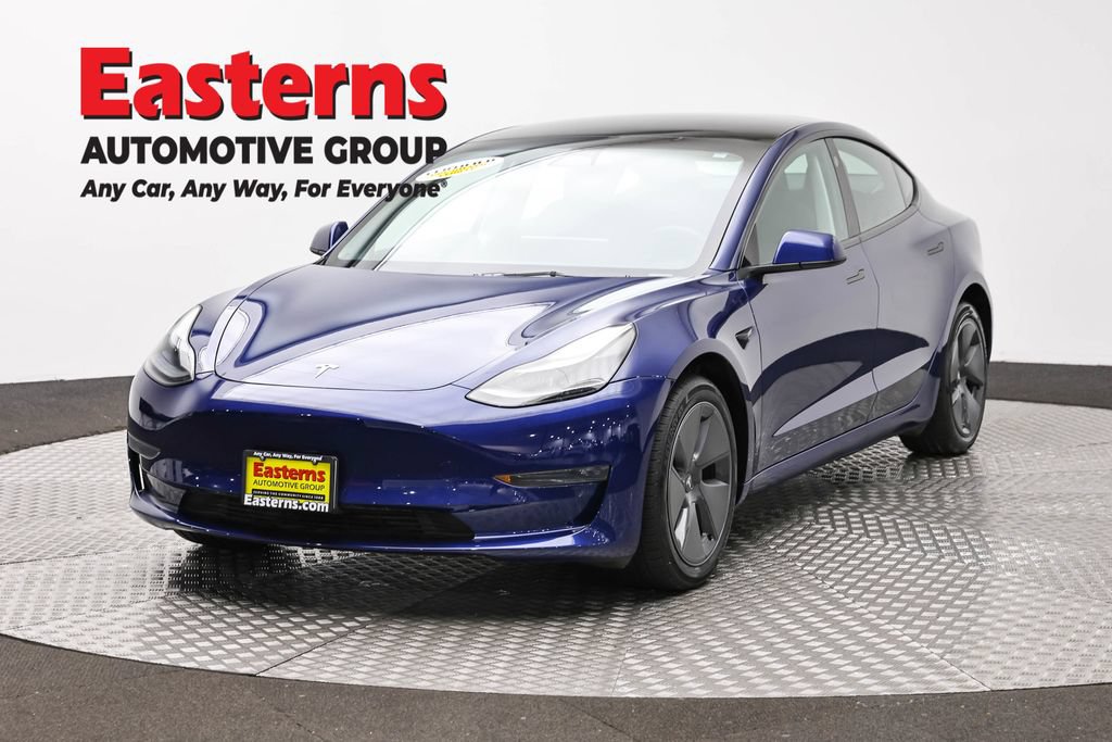 Used 2023 Tesla Model 3 Standard Range RWD image 1