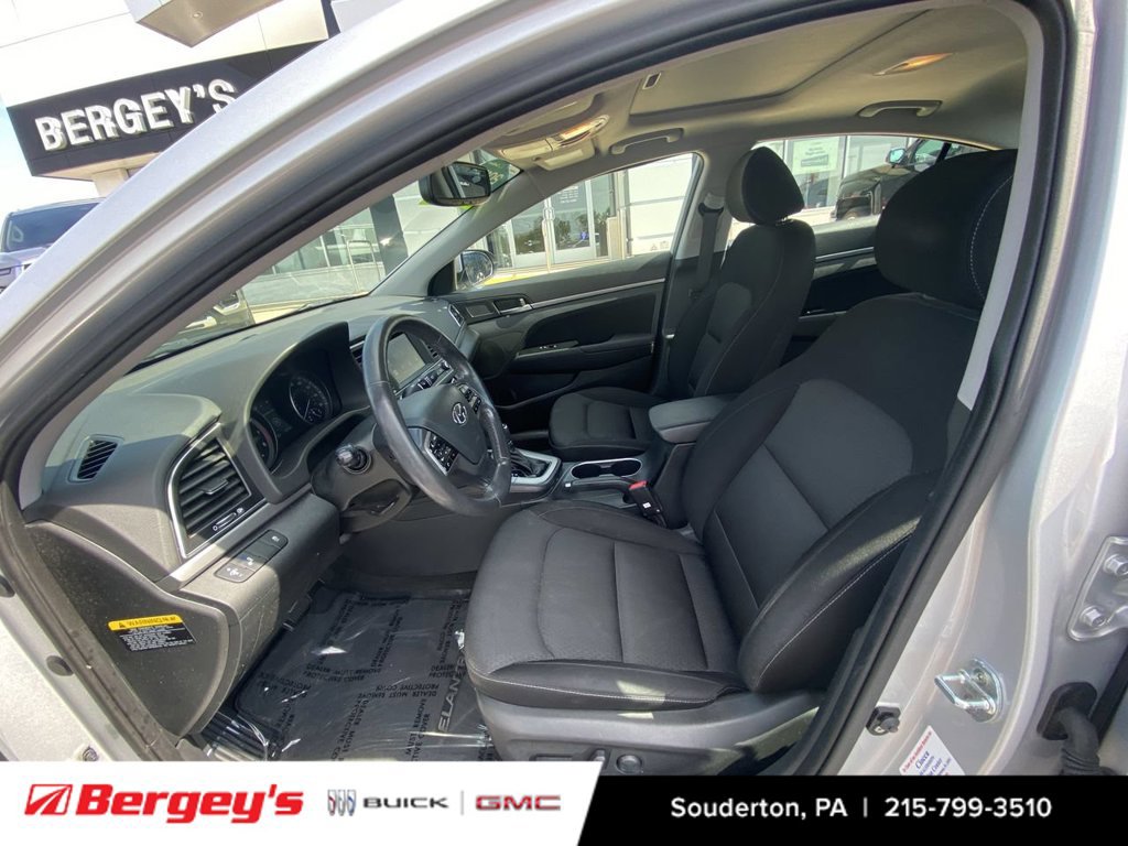 Used 2017 Hyundai Elantra Value Edition FWD image 23